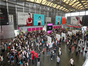 参展企业争妍斗奇,上海墙纸展让业界举首戴目